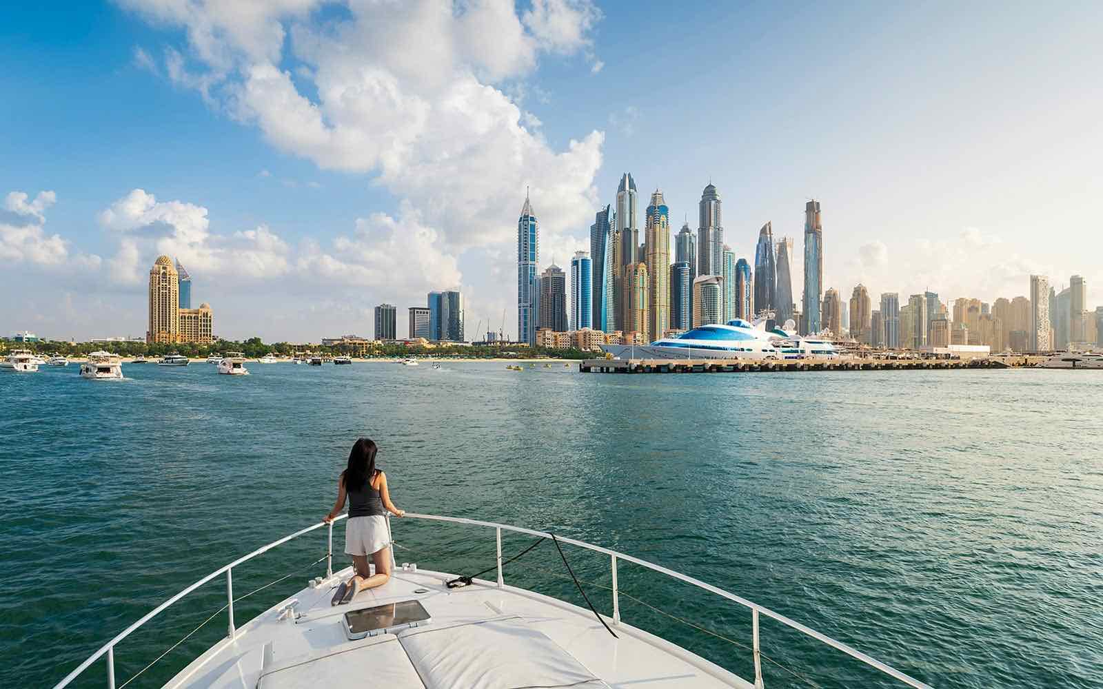 Lotus Mega Yacht Dinner Cruise, Dubai