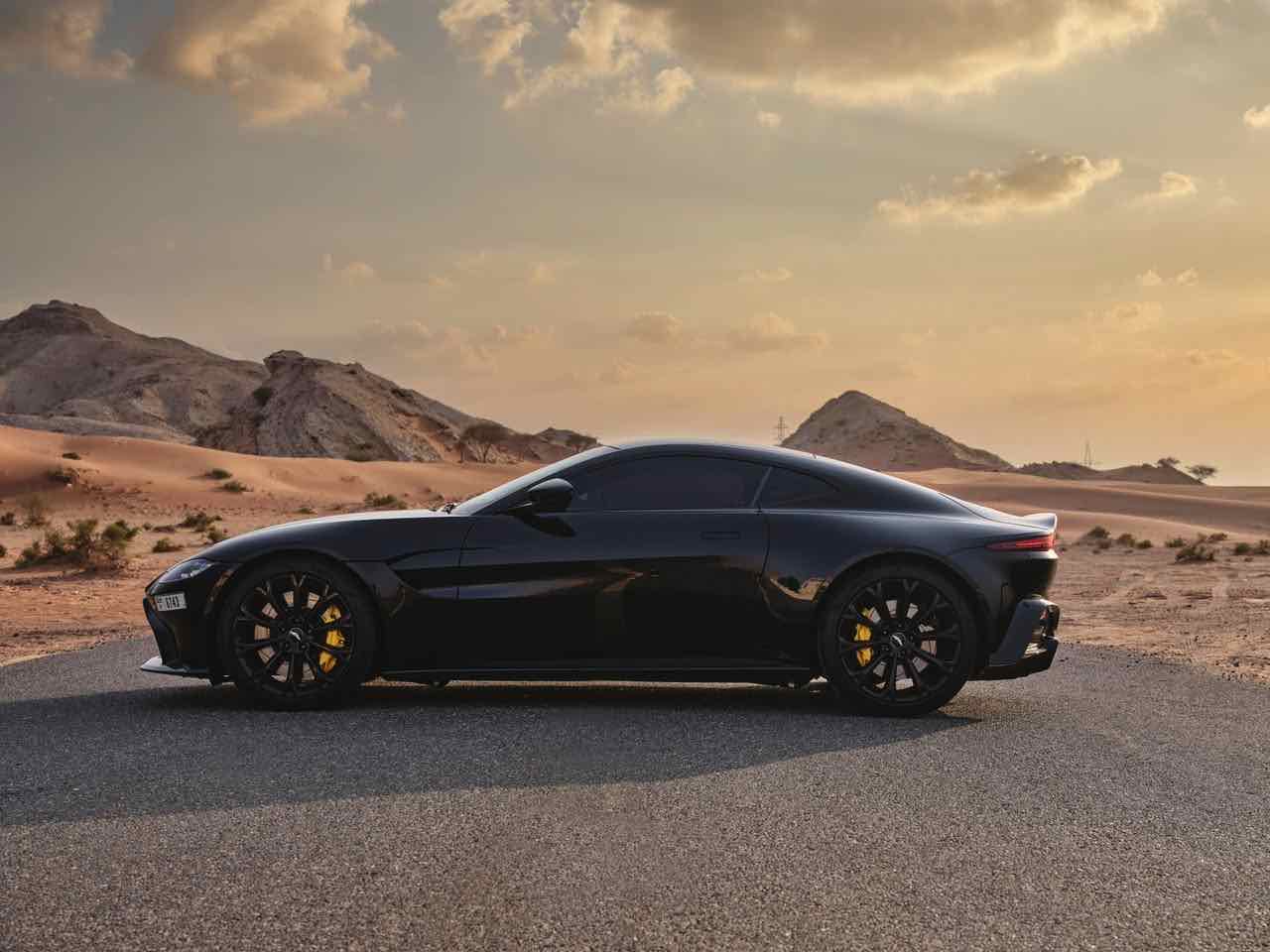 Aston Martin Vantage, luxury car rental in Dubai, photo 4