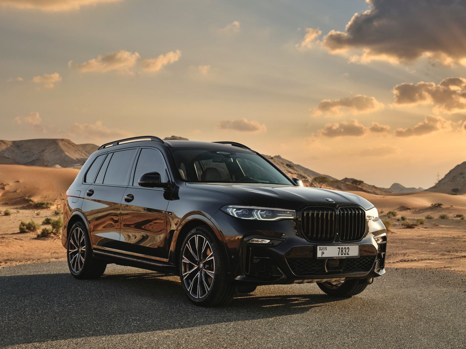 BMW X7 M Sport, luxury car rental in Dubai