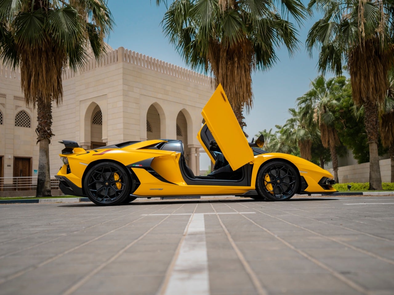 Lamborghini Aventador for rent in Dubai, photo 4