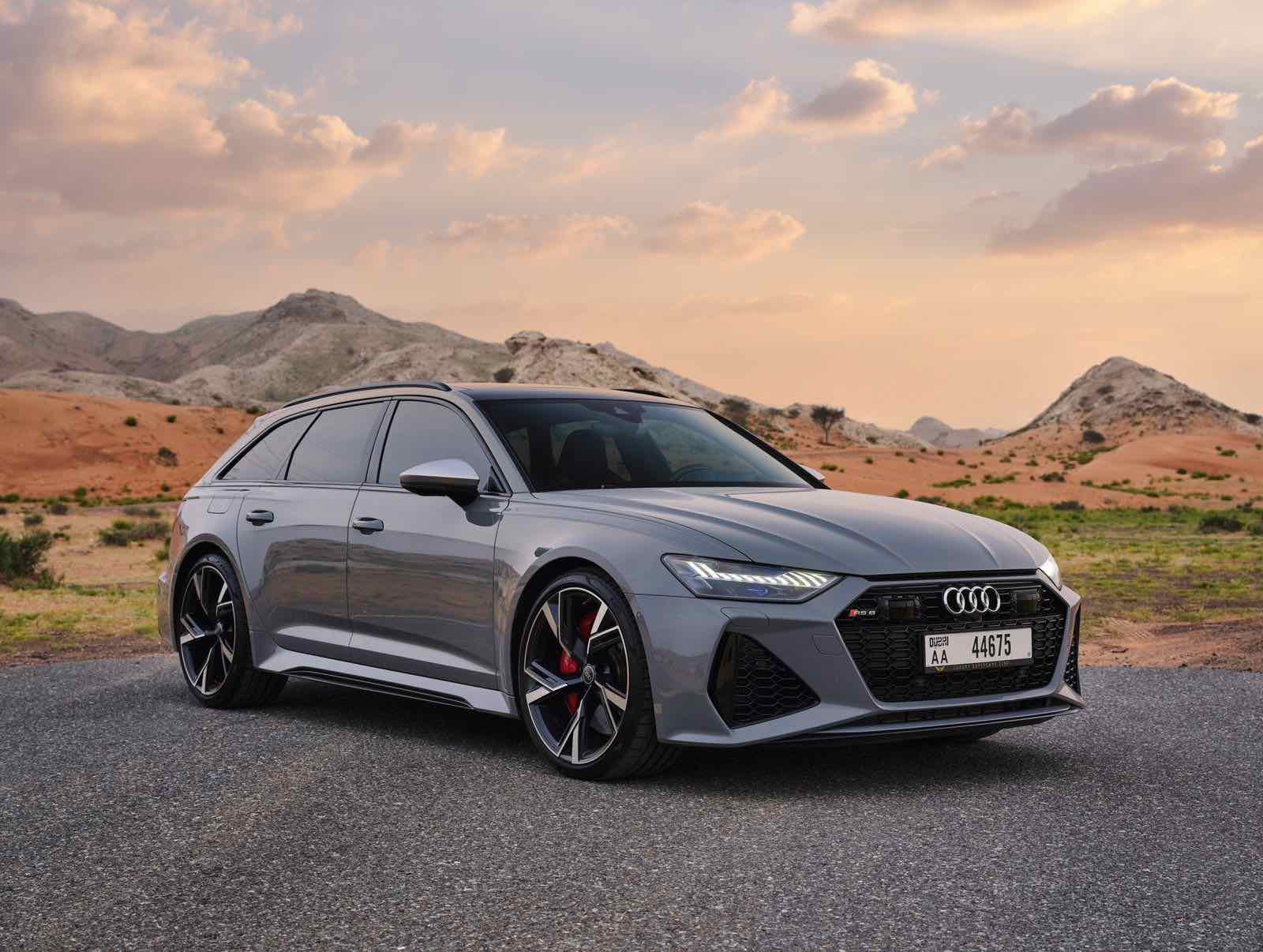 Audi RS6, luxury car rental in Dubai