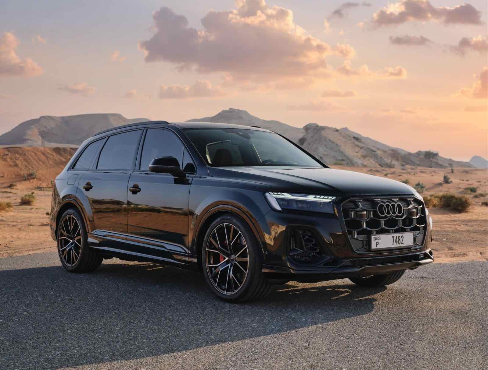 Audi SQ7, luxury car rental in Dubai