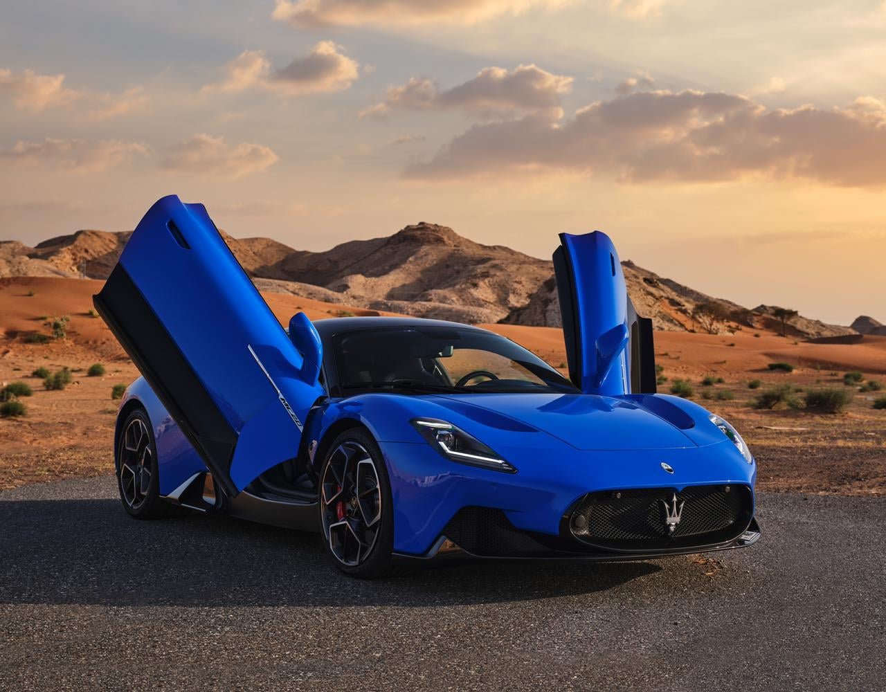 Maserati MC20, luxury car rental in Dubai