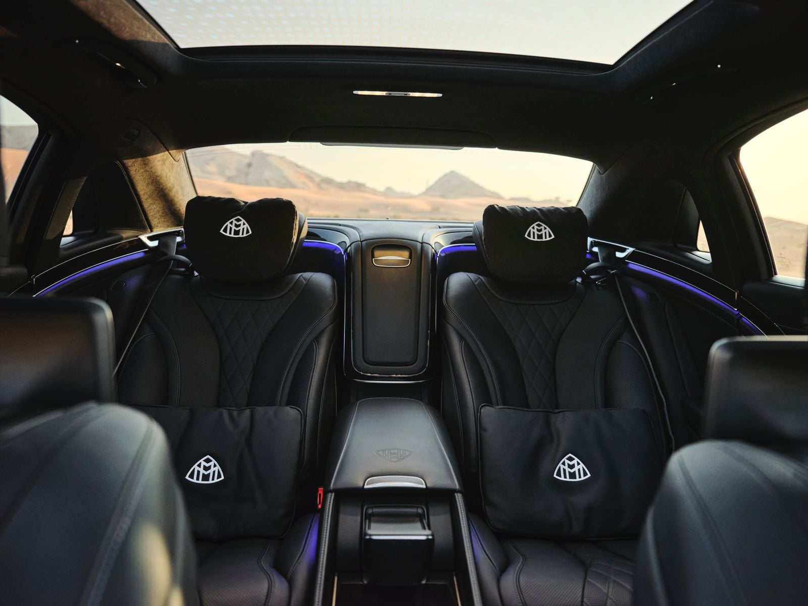 Mercedes-Maybach S 560 for rent in Dubai, photo 3