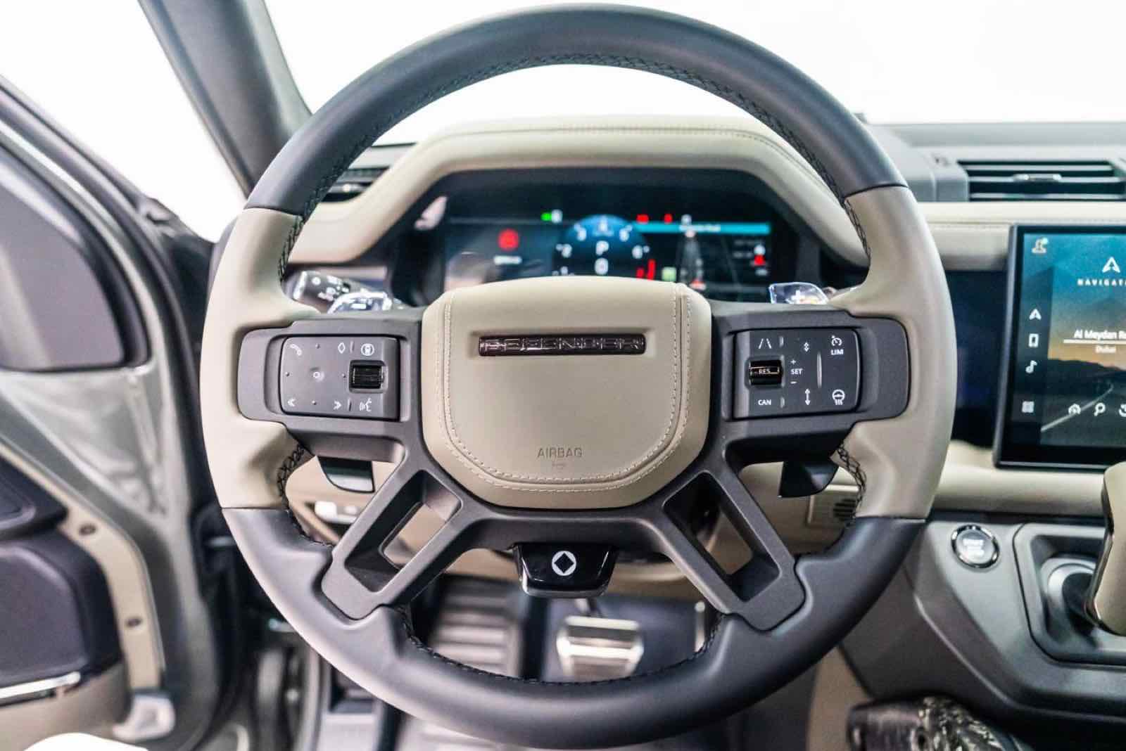Defender OCTA for rent in Dubai, photo 4