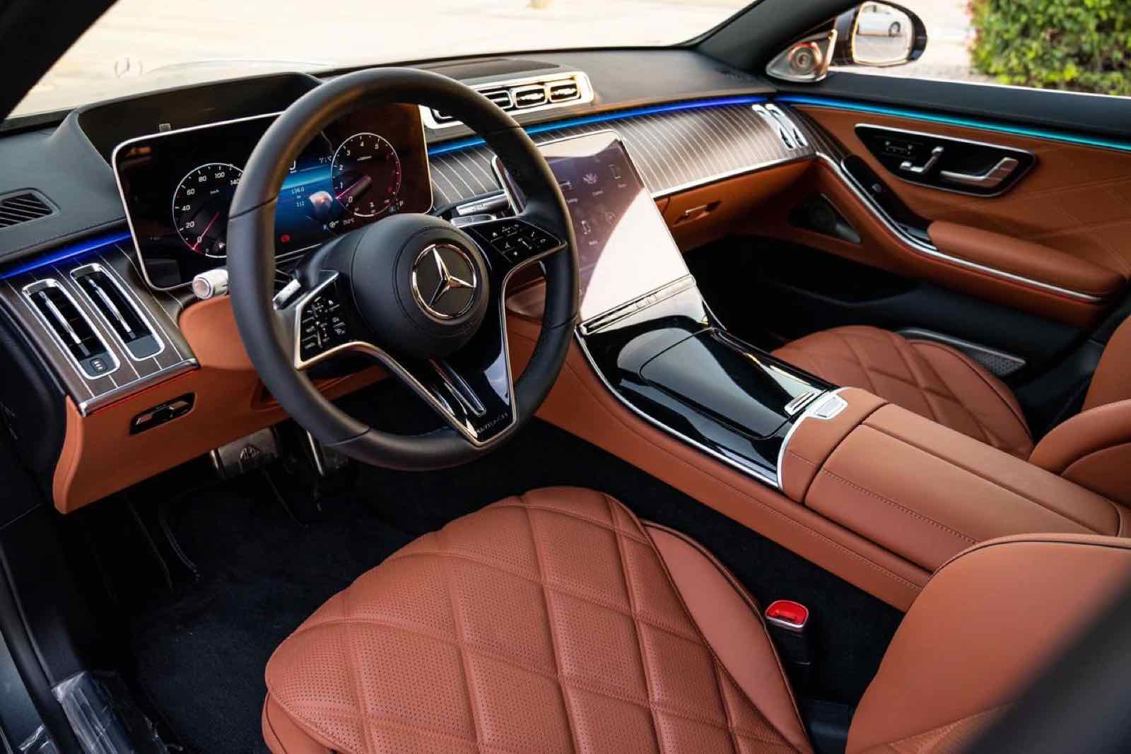 Mercedes Maybach S 680 for rent in Dubai, photo 4