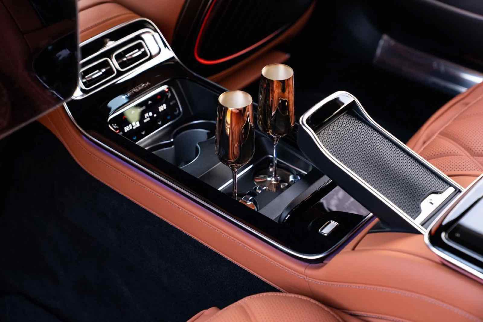Mercedes Maybach S 680 for rent in Dubai, photo 7