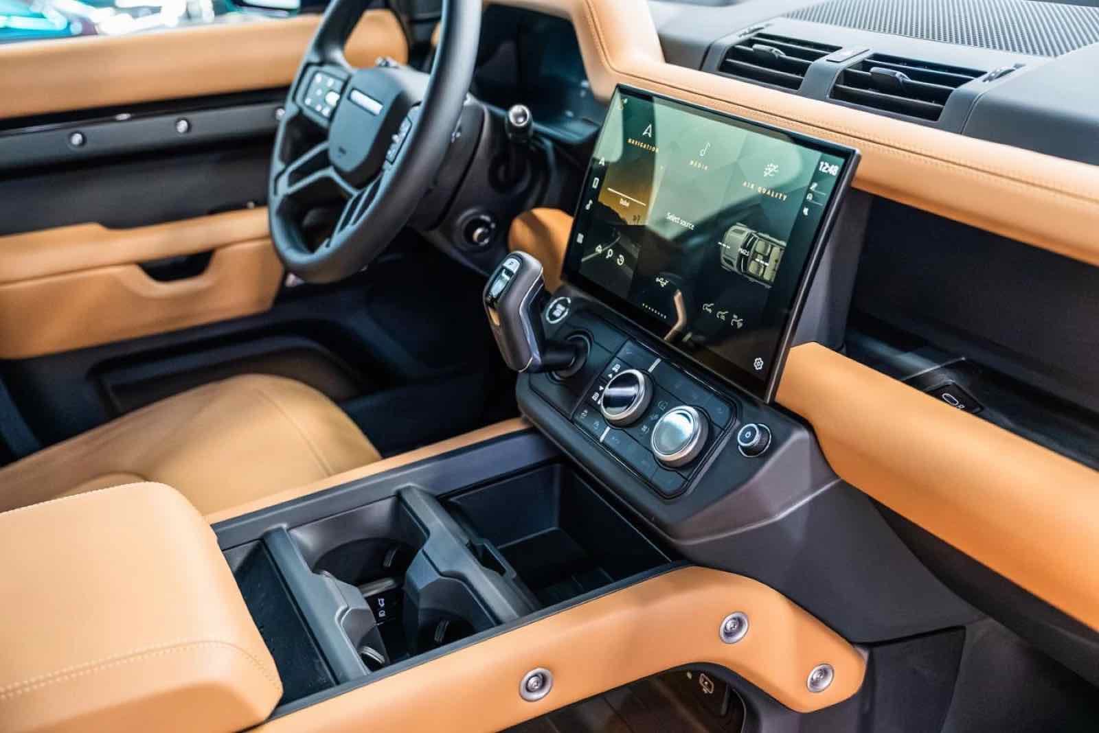 Range Rover Defender for rent in Dubai, photo 2