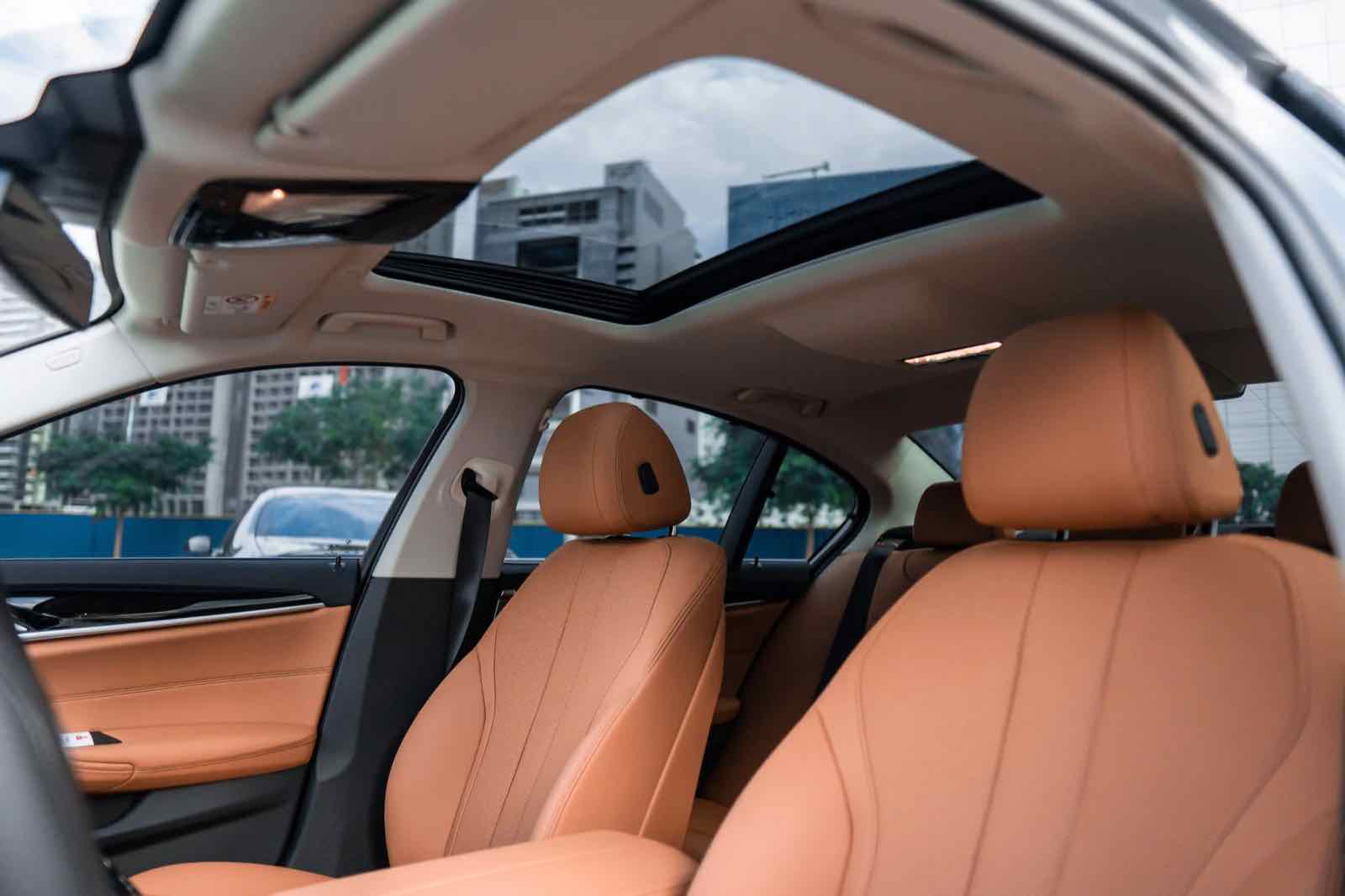 Rent BMW 520i in Dubai for rent in Dubai, photo 4