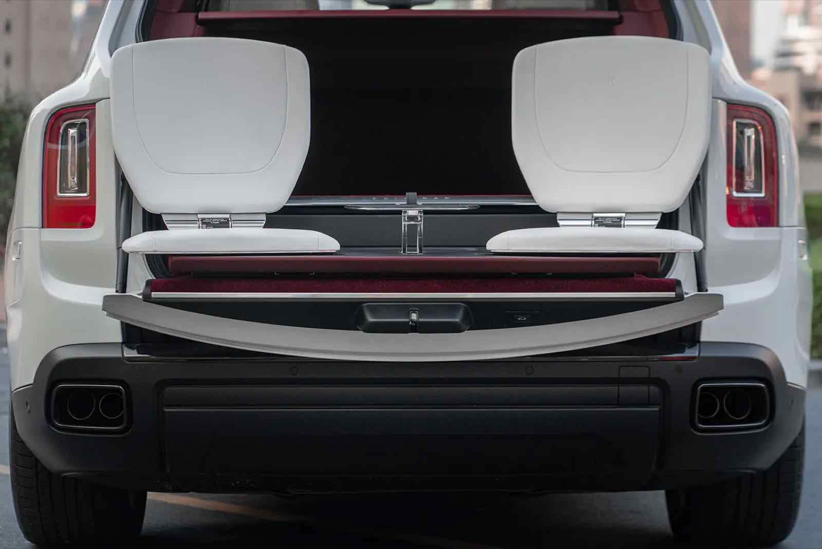 Rent Rolls Royce Cullinan Dubai White for rent in Dubai, photo 7