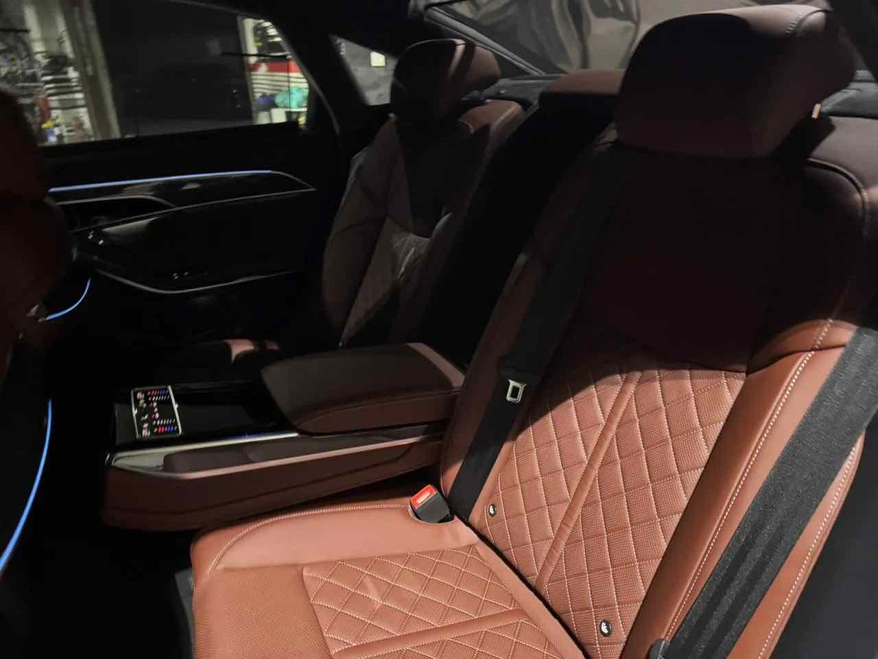 Audi S8 for rent in Dubai, photo 3
