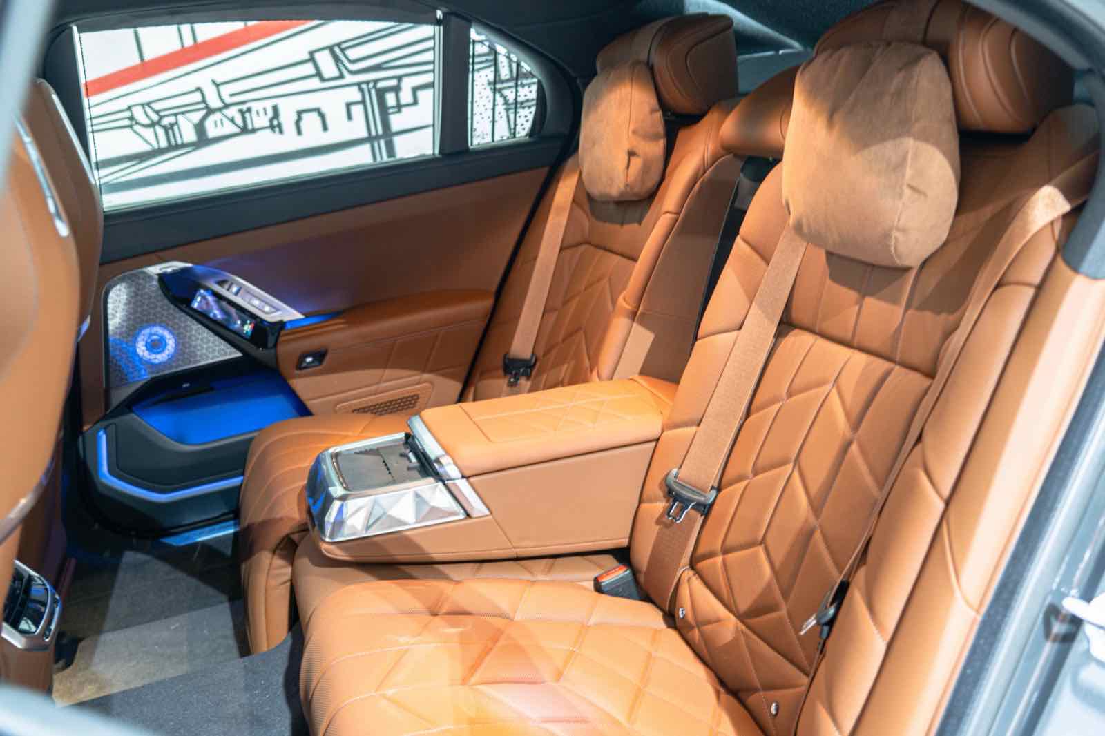 BMW 740i for rent in Dubai, photo 7