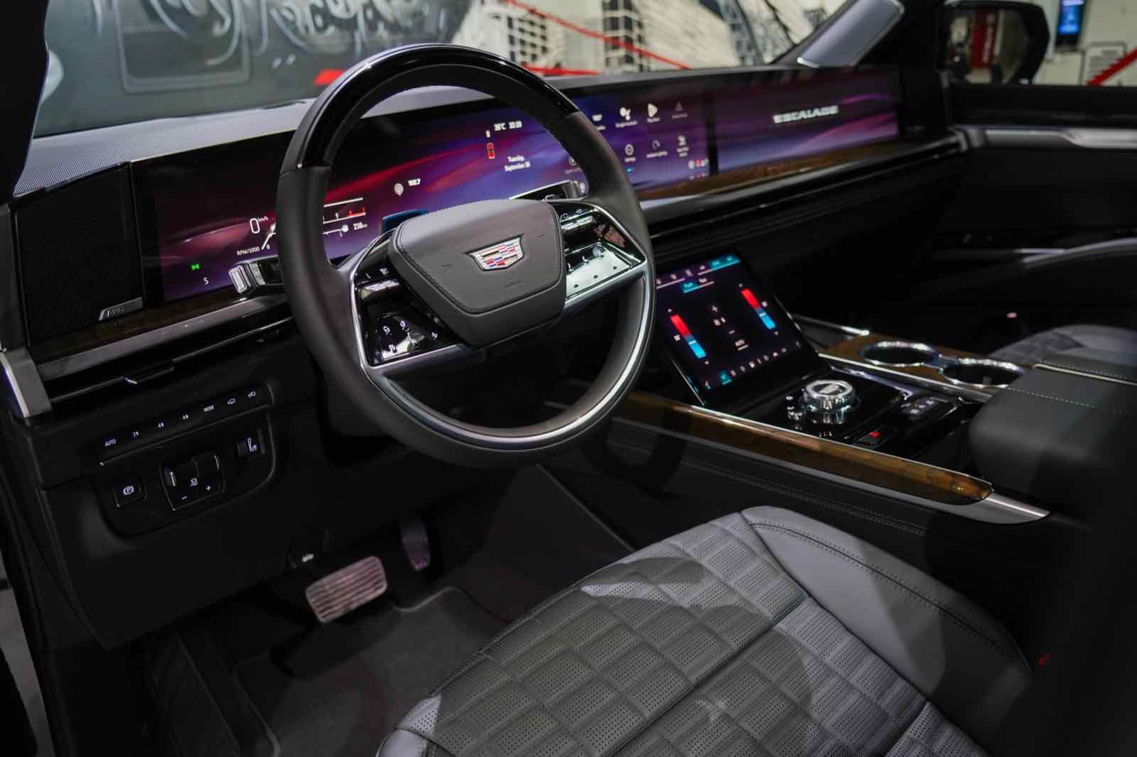 Cadillac Escalade Premium Luxury Platinum for rent in Dubai, photo 3