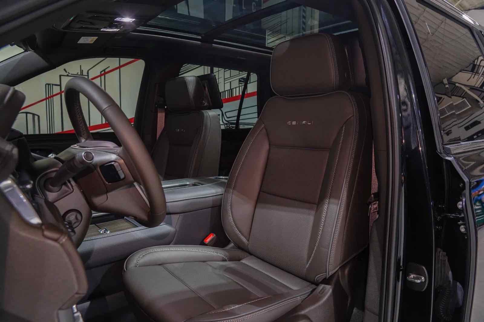 GMC Yukon Denali for rent in Dubai, photo 4
