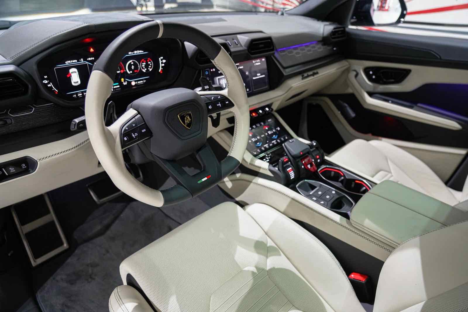 Lamborghini Urus SE (Hybrid) for rent in Dubai, photo 3