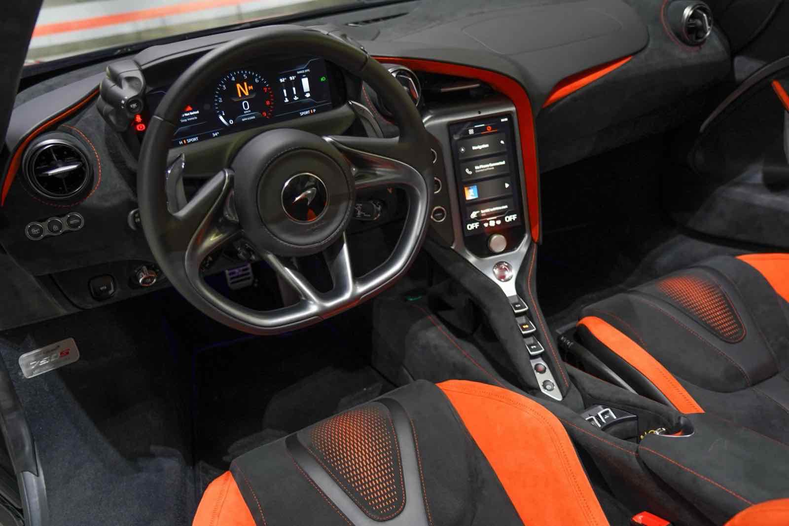 McLaren 750s Spider for rent in Dubai, photo 3