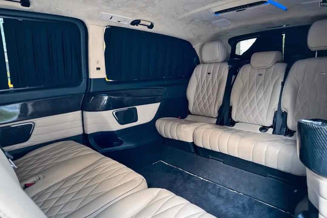 Mercedes V250 for rent in Dubai, photo 3