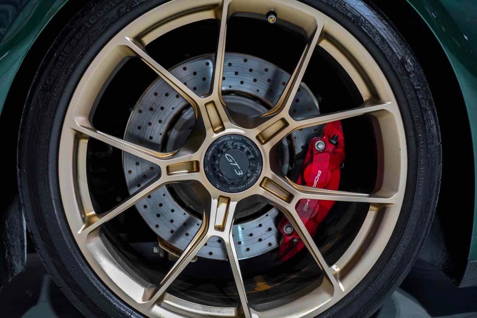 Porsche 911 GT3 Weissach for rent in Dubai, photo 14