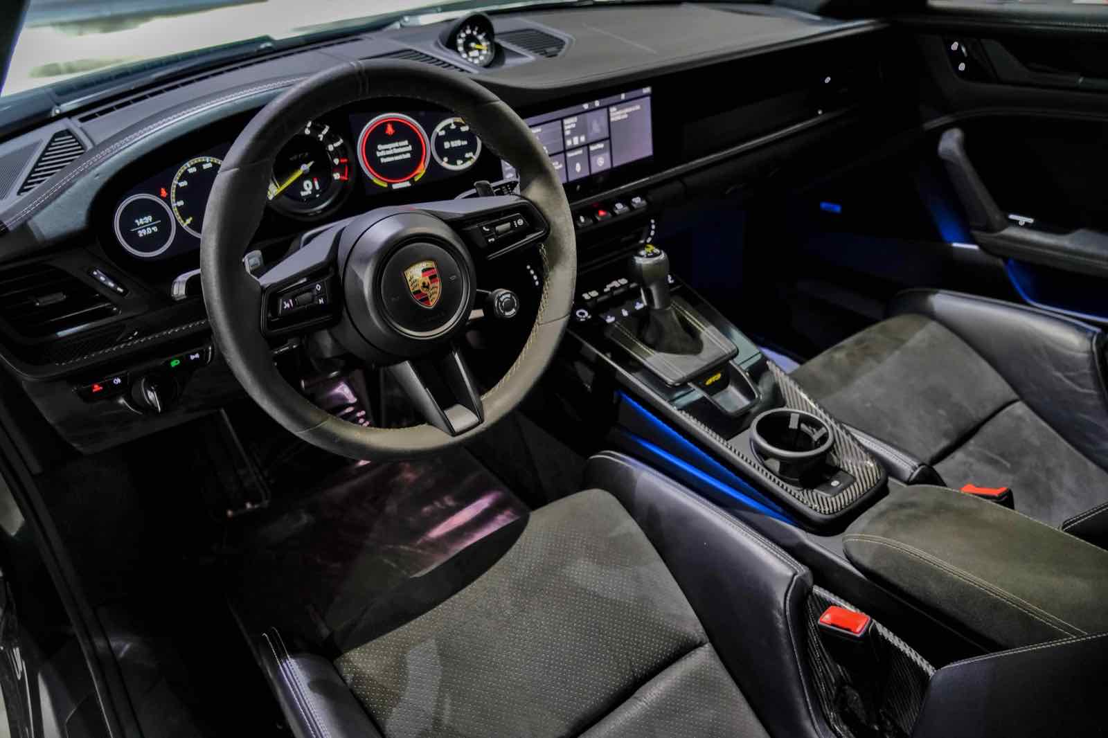 Porsche 911 GT3 Weissach for rent in Dubai, photo 3