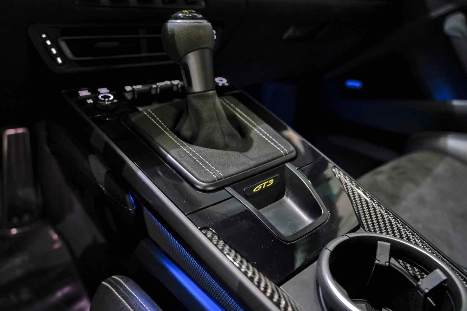 Porsche 911 GT3 Weissach for rent in Dubai, photo 4