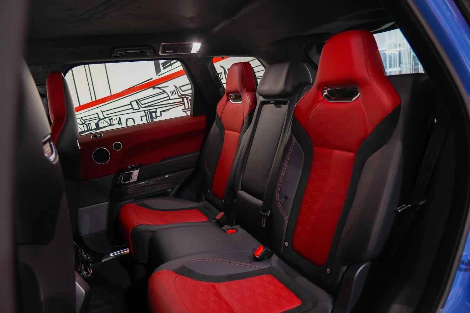 Range Rover Sport SVR for rent in Dubai, photo 6