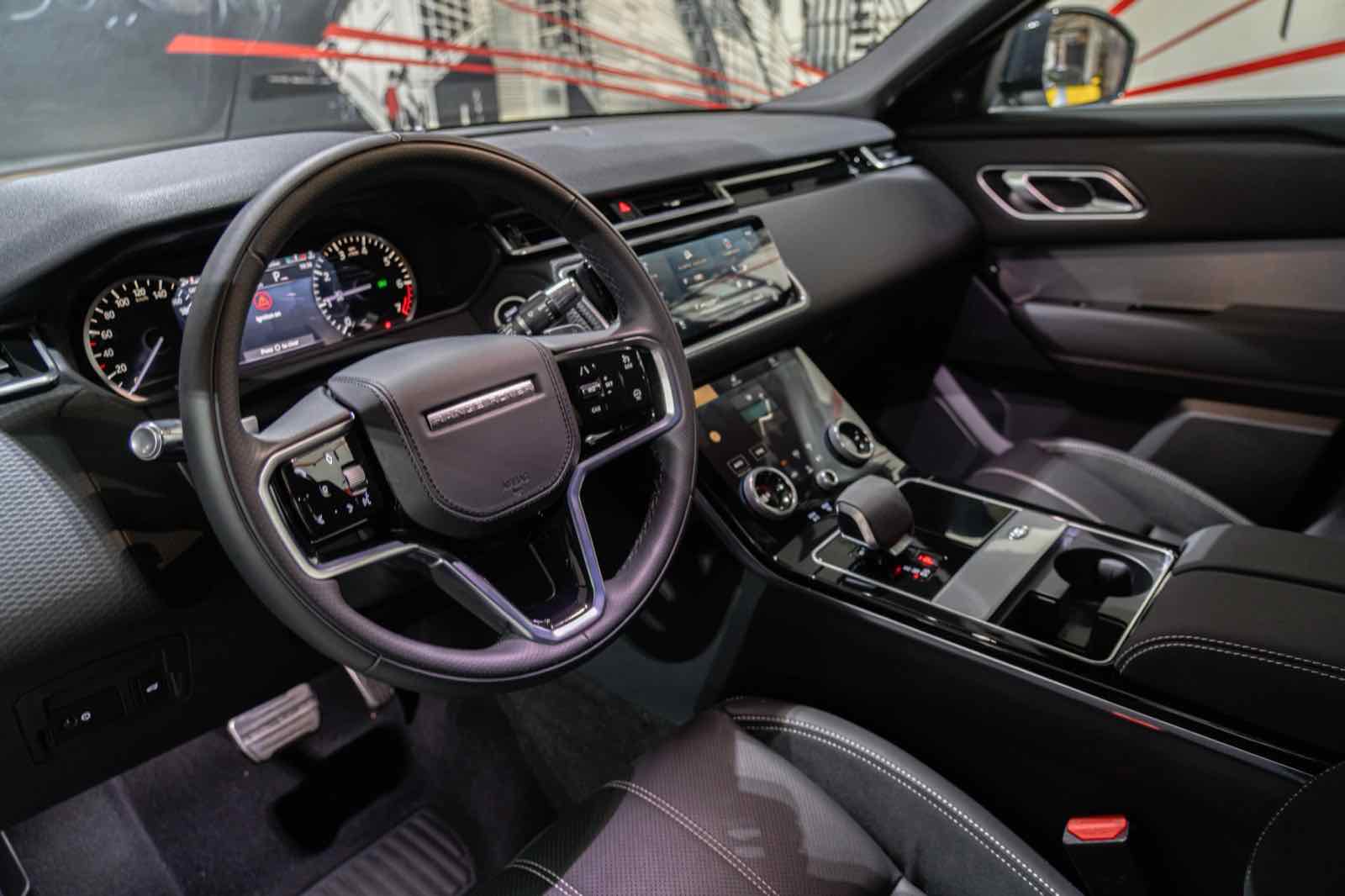 Range Rover Velar R Dynamic for rent in Dubai, photo 3