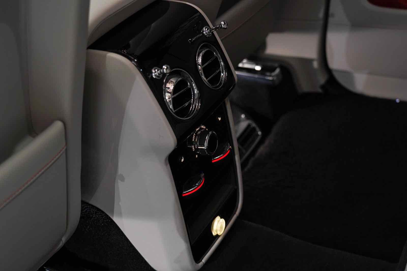 Rolls Royce Cullinan Black Badge for rent in Dubai, photo 9