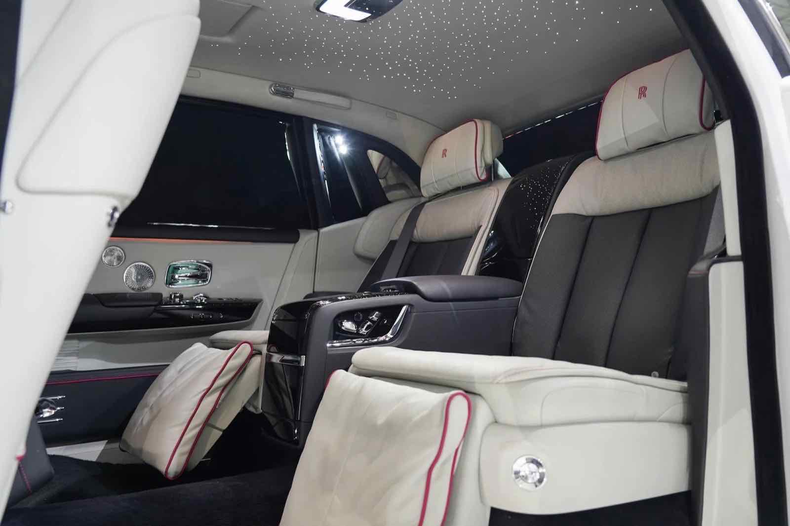 Rolls Royce Phantom Series II for rent in Dubai, photo 5