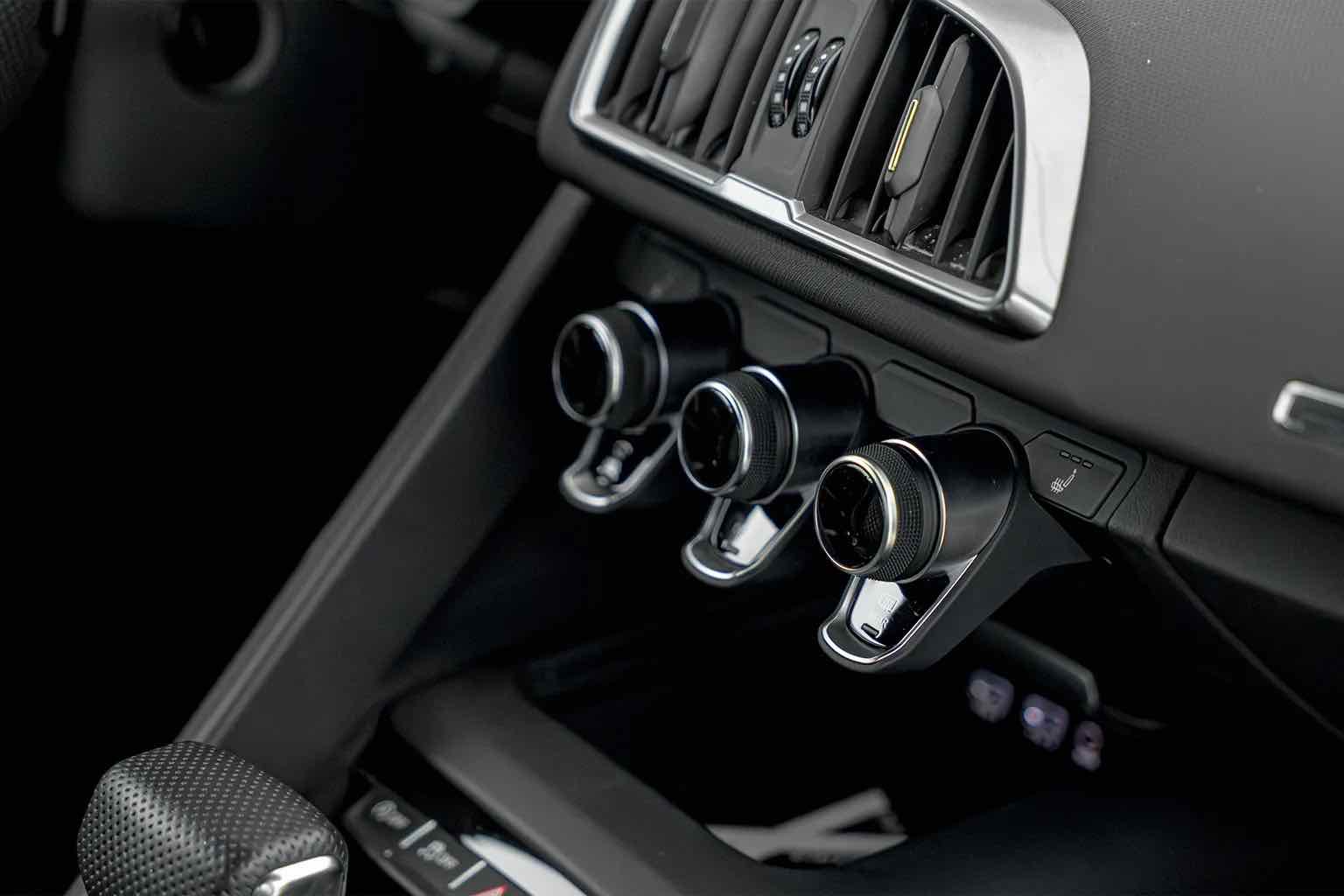 Audi R8 V10 Spyder for rent in Dubai, photo 4