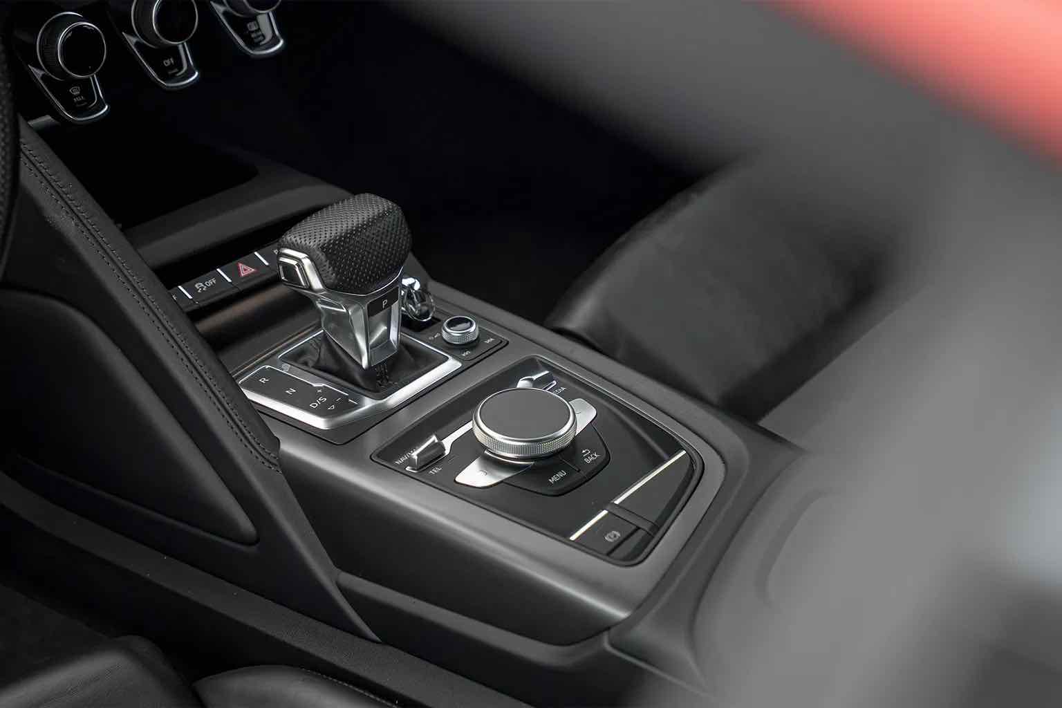 Audi R8 V10 Spyder for rent in Dubai, photo 5