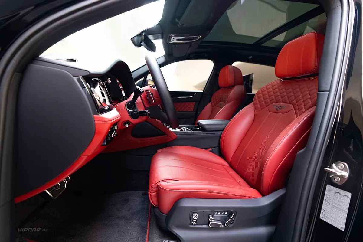 Bentley Bentayga Azure for rent in Dubai, photo 6