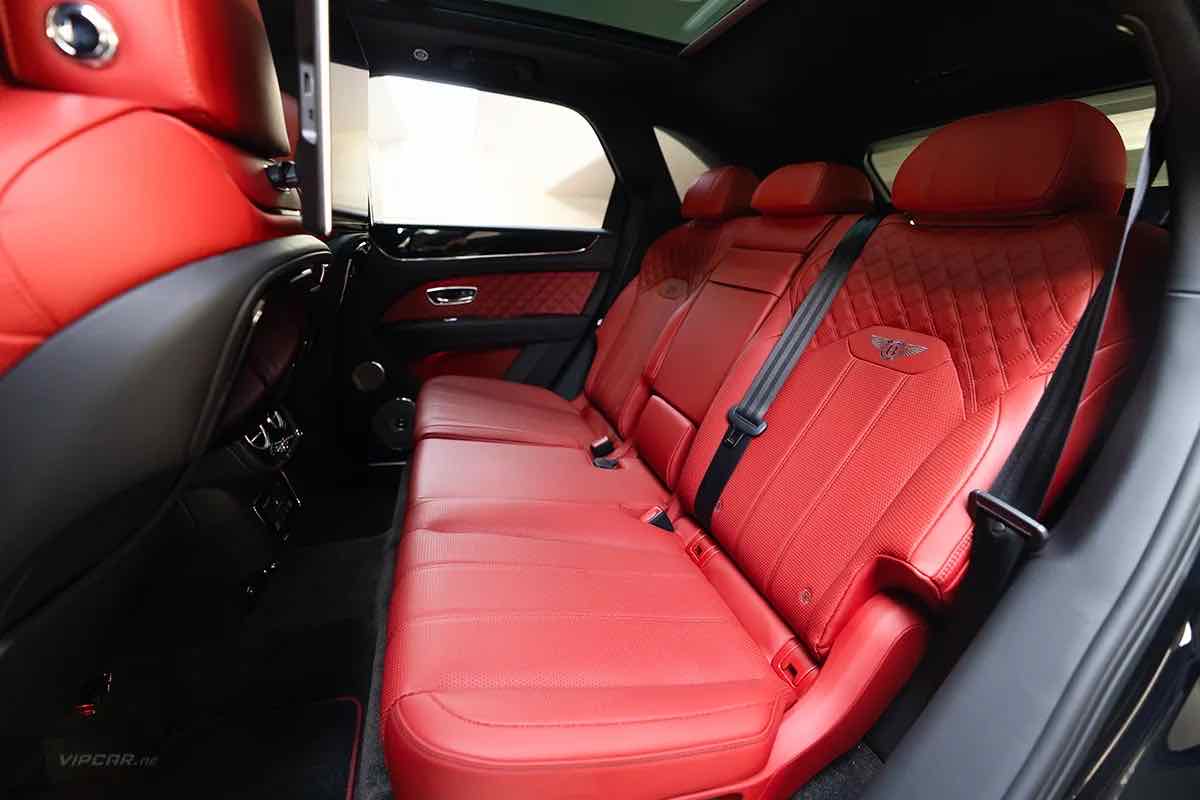 Bentley Bentayga Azure for rent in Dubai, photo 8