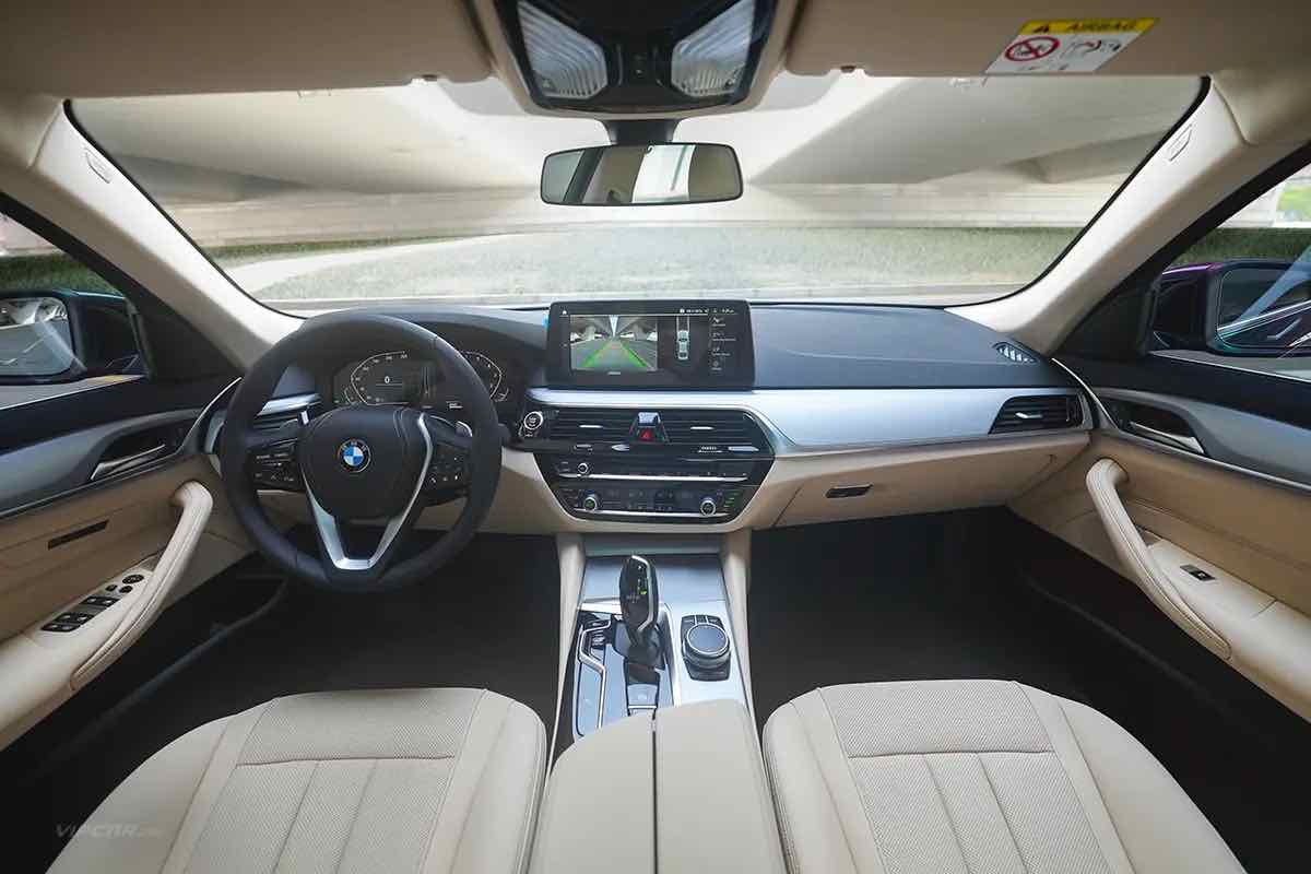 BMW 520i for rent in Dubai, photo 5