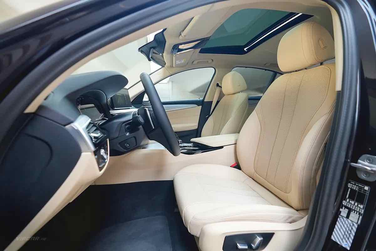 BMW 520i for rent in Dubai, photo 7