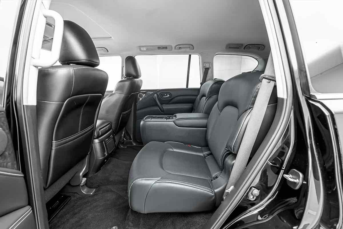 Infiniti QX80 for rent in Dubai, photo 4
