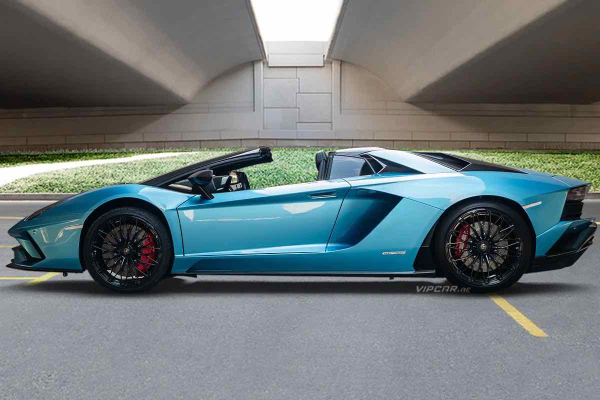 Lamborghini Aventador S Roadster for rent in Dubai, photo 5