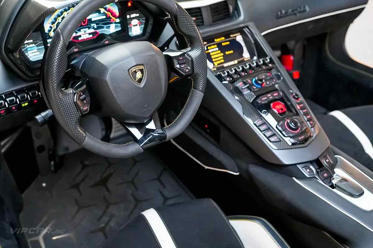 Lamborghini Aventador SVJ for rent in Dubai, photo 6