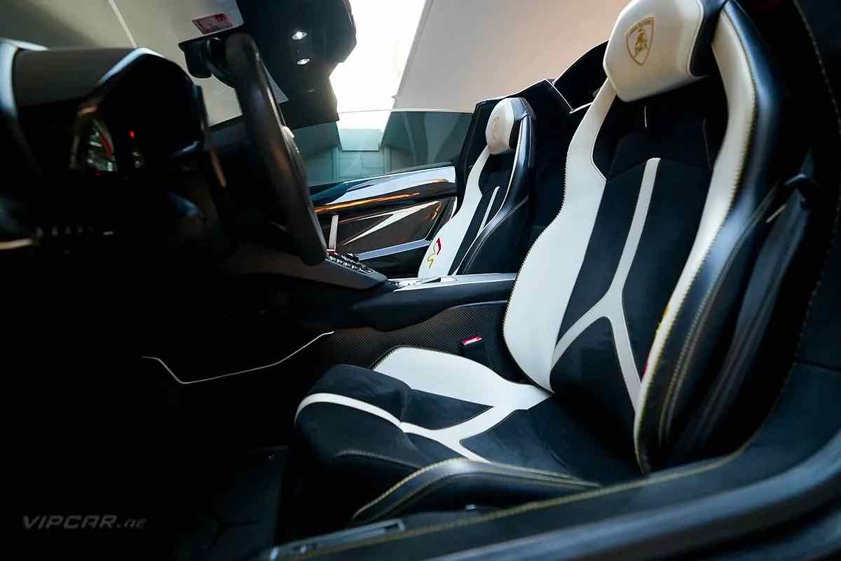 Lamborghini Aventador SVJ for rent in Dubai, photo 8