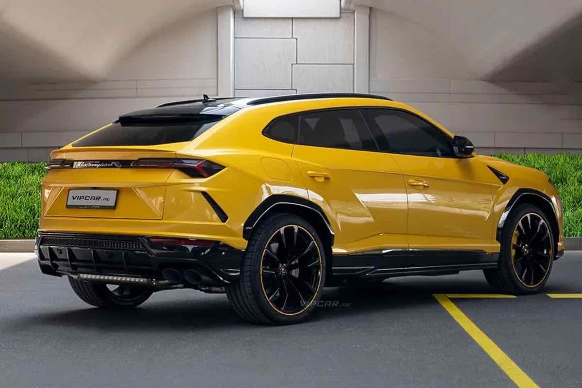 Lamborghini Urus Pearl Capsule for rent in Dubai, photo 1
