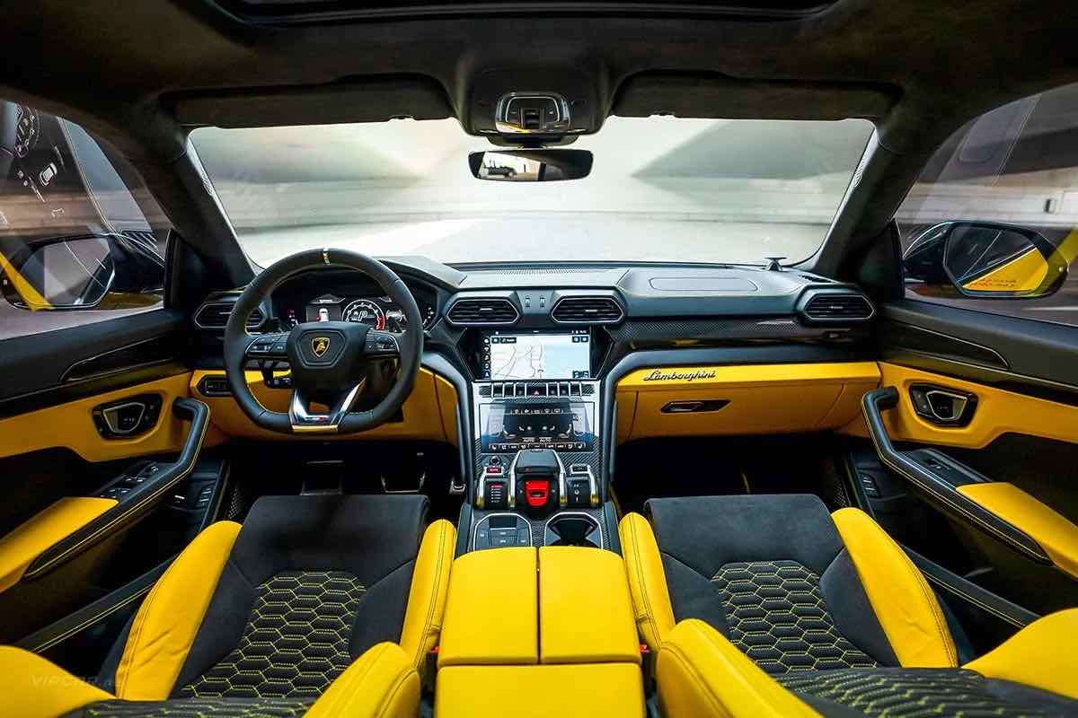 Lamborghini Urus Pearl Capsule for rent in Dubai, photo 2