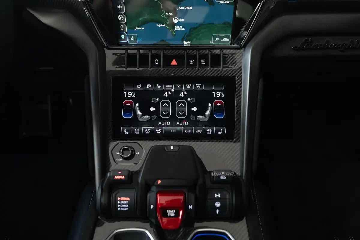 Lamborghini Urus Performante for rent in Dubai, photo 5