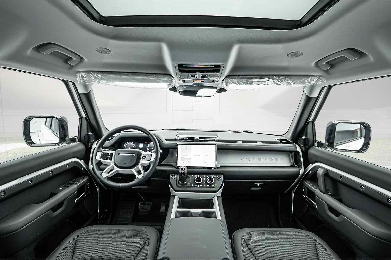 Land Rover Defender 2025 for rent in Dubai, photo 3