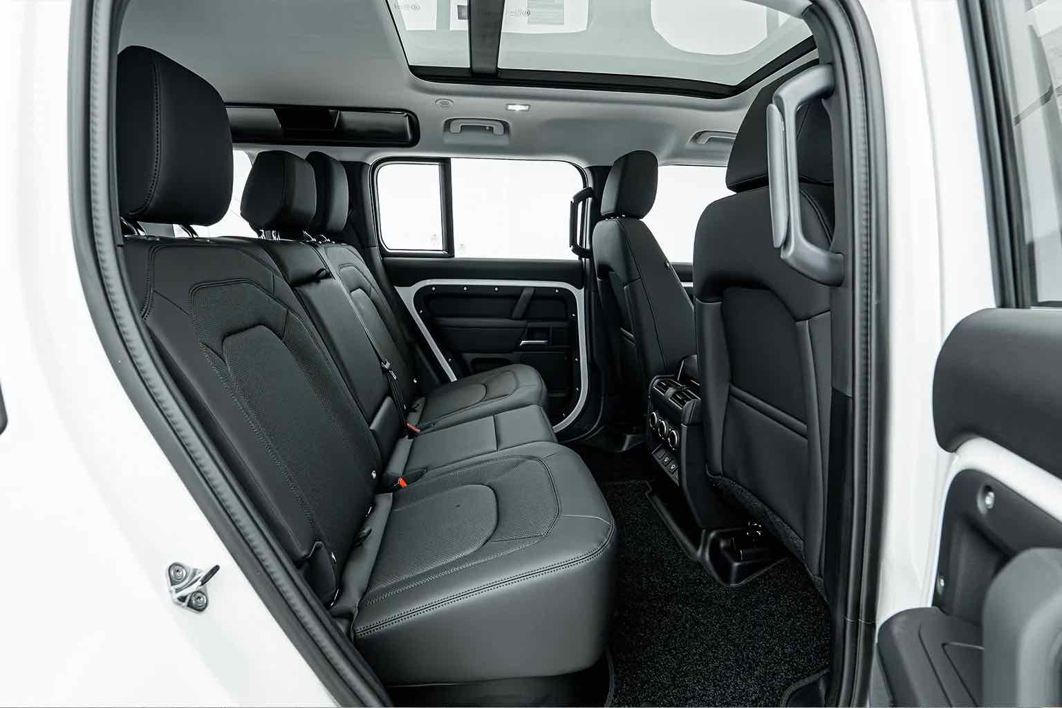Land Rover Defender 2025 for rent in Dubai, photo 5