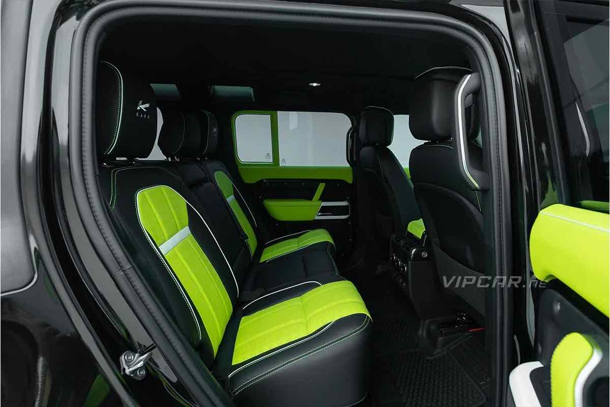 Land Rover Defender Kahn for rent in Dubai, photo 5