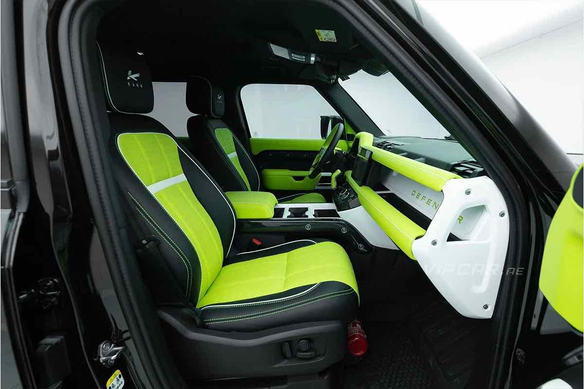Land Rover Defender Kahn for rent in Dubai, photo 6