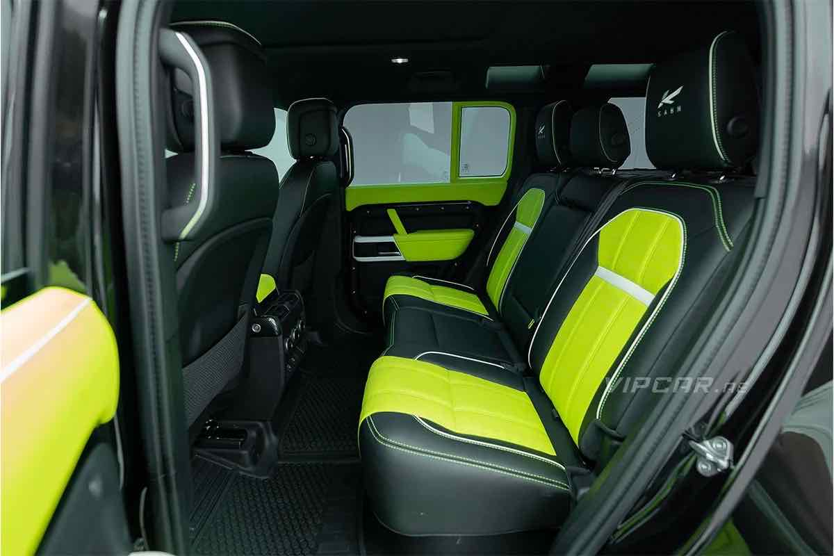 Land Rover Defender Kahn for rent in Dubai, photo 7