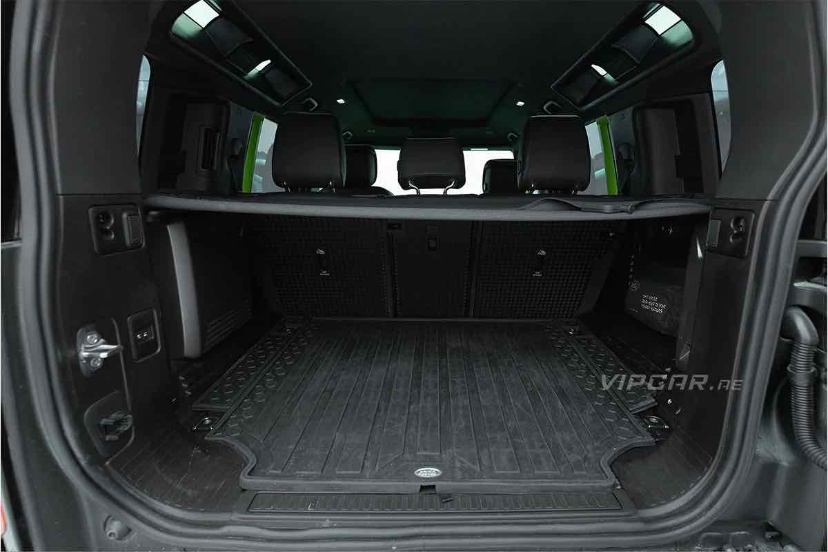 Land Rover Defender Kahn for rent in Dubai, photo 8