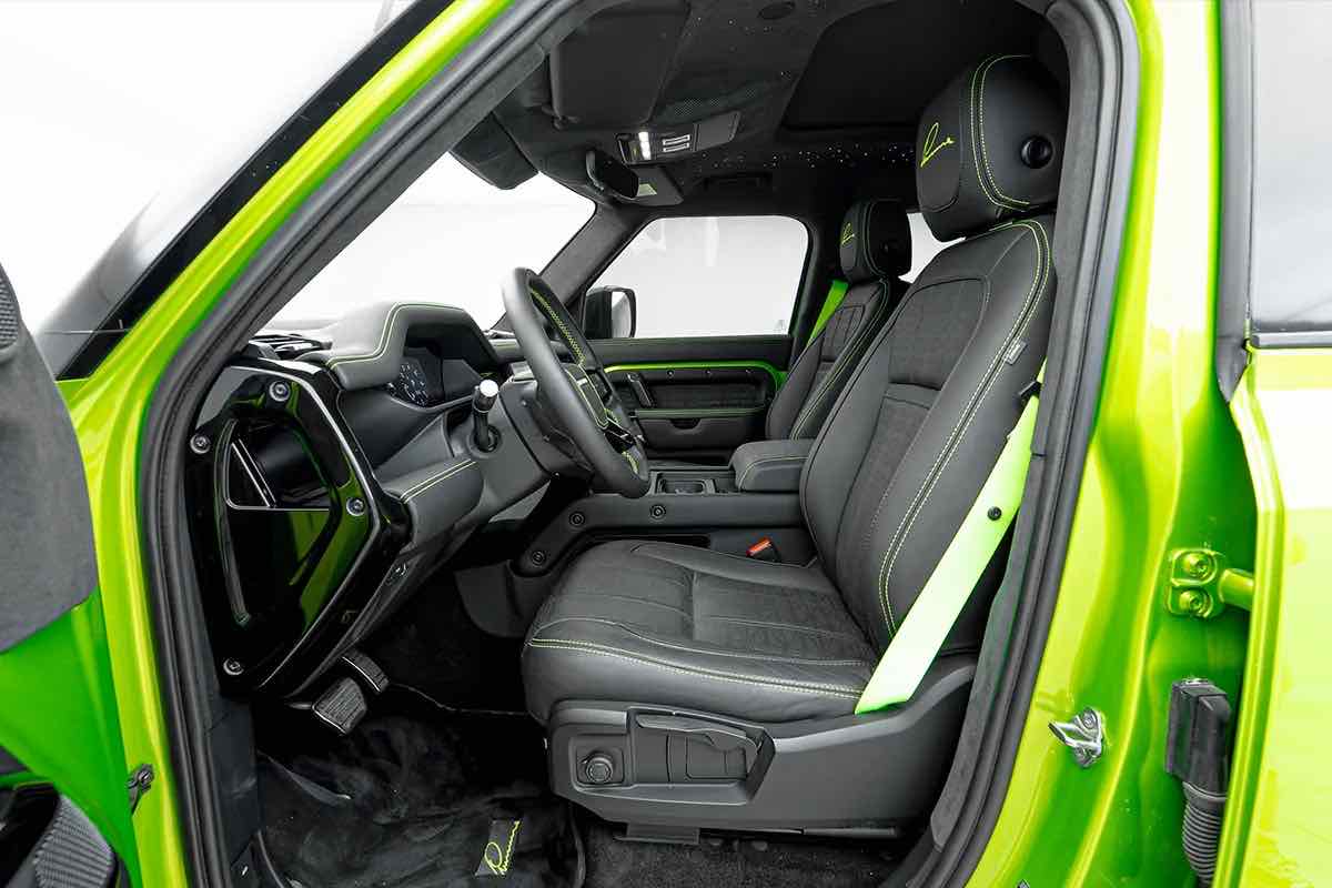 Land Rover Defender Luma for rent in Dubai, photo 3