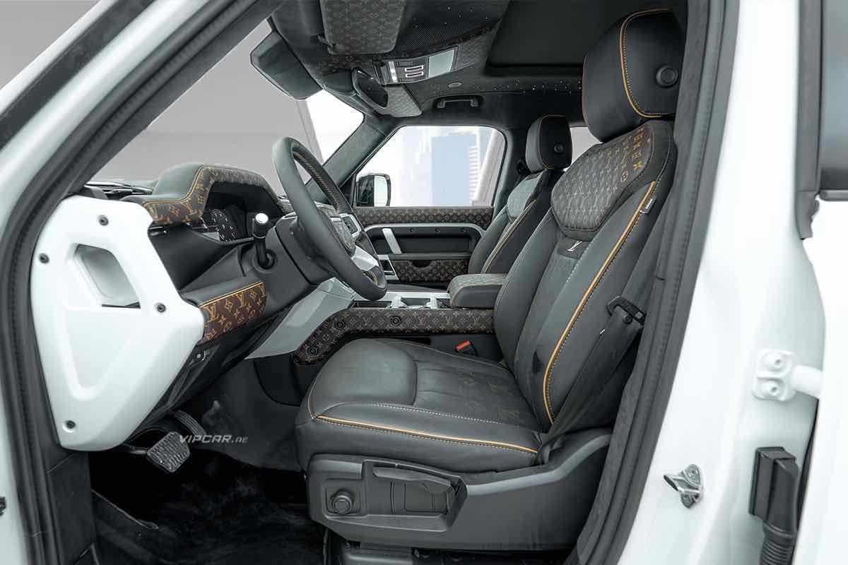 Land Rover Defender LV Edition 2025 for rent in Dubai, photo 2