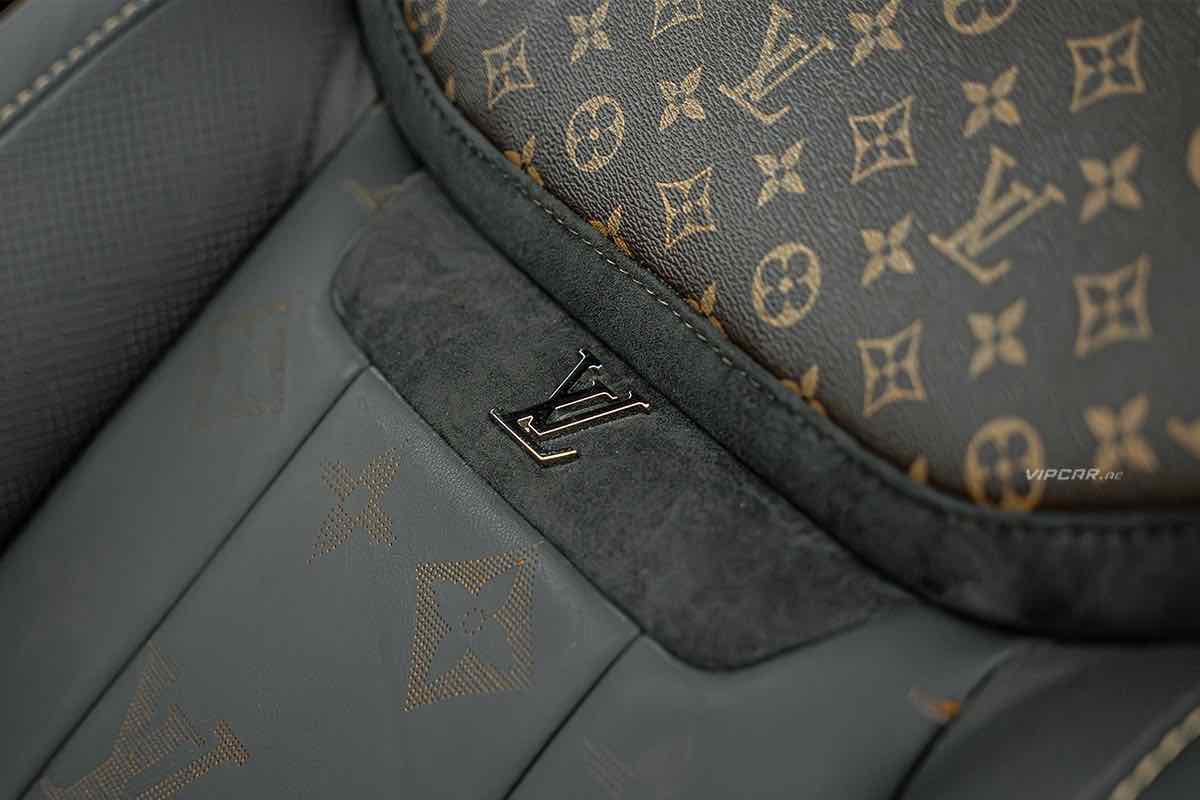 Land Rover Defender LV Edition 2025 for rent in Dubai, photo 5
